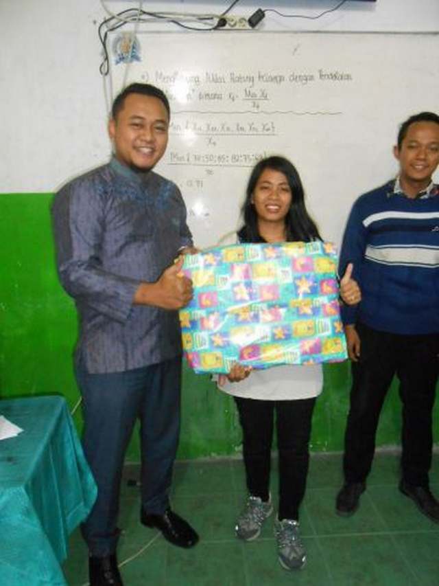 Lomba Desain Infografis bertema  Motivasi dan Pengetahuan  Oleh Club Publishing