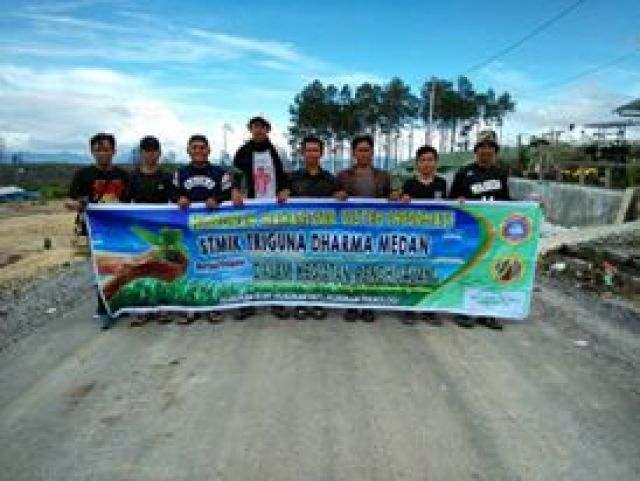 Membudayahijaukan Lembah Siosar Bersama himpunan Mahasiswa Sistem Informasi STMIK Triguna Dharma